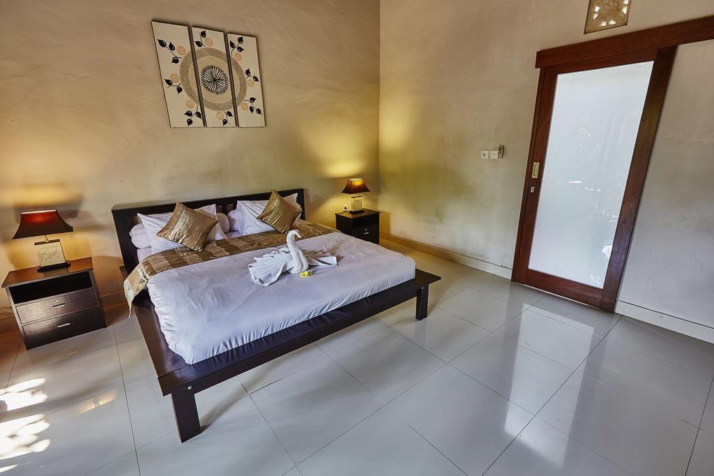 มัทรา บาหลี เกสท์เฮาส์ Hotel ชังกู ภายนอก รูปภาพ