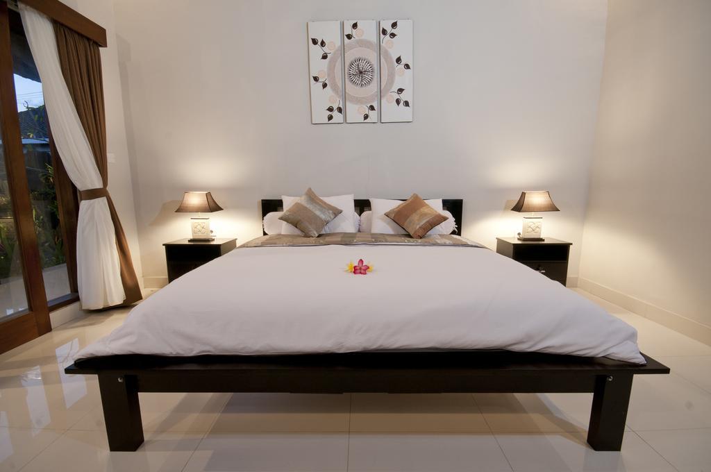 มัทรา บาหลี เกสท์เฮาส์ Hotel ชังกู ภายนอก รูปภาพ